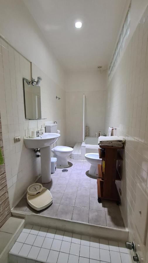 לינה וארוחת בוקר נאפולי Casa Adelaide מראה חיצוני תמונה