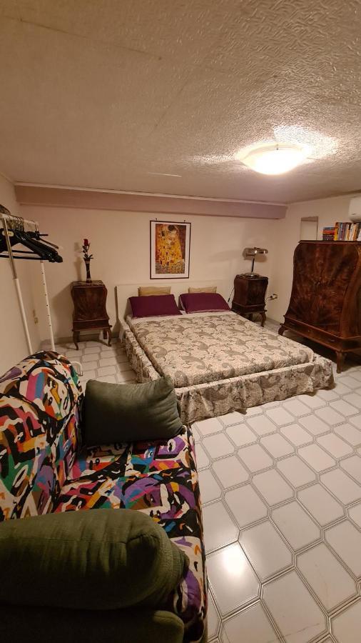 לינה וארוחת בוקר נאפולי Casa Adelaide מראה חיצוני תמונה