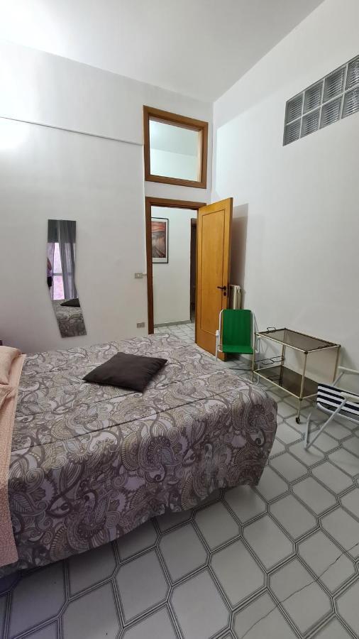 לינה וארוחת בוקר נאפולי Casa Adelaide מראה חיצוני תמונה