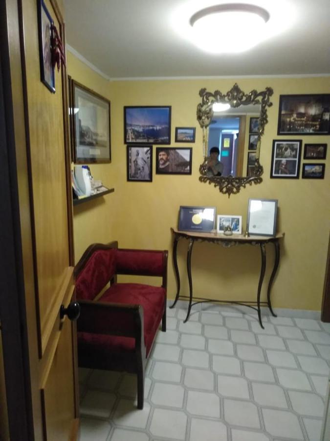 לינה וארוחת בוקר נאפולי Casa Adelaide מראה חיצוני תמונה